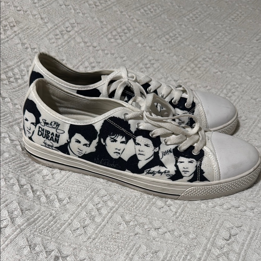 Duran Duran Graphic Sneakers Size 12/44